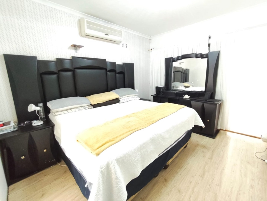 3 Bedroom Property for Sale in Steenberg Western Cape